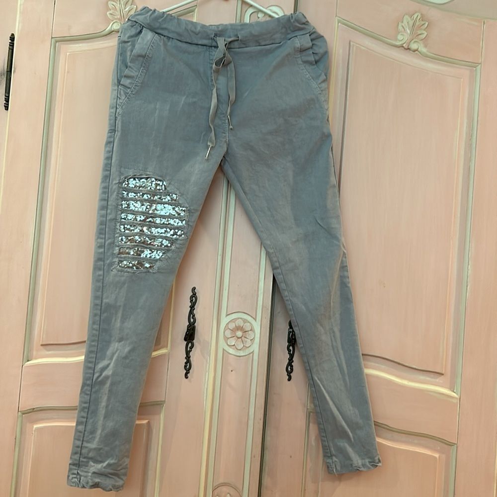 Venti 6 Joggers, Grey w/ sequence , Soft, tappered leg, Made in Italy, Size S